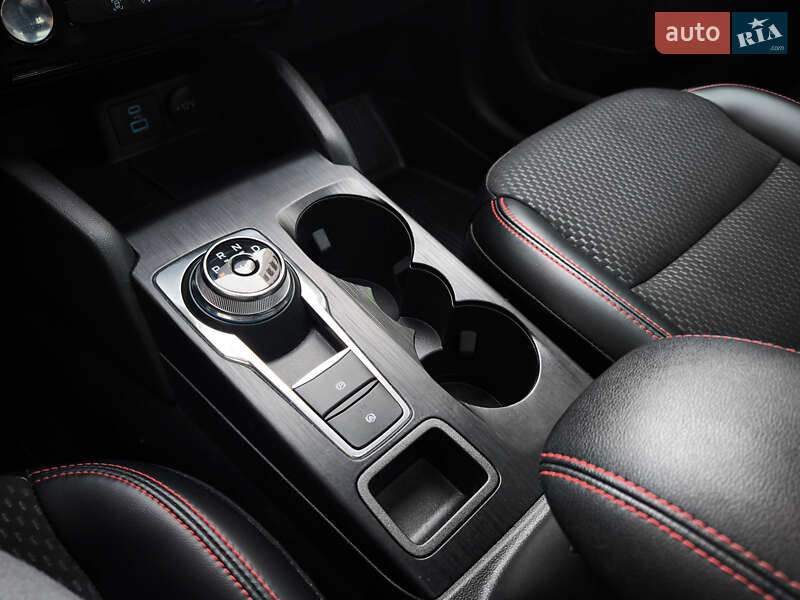 Внедорожник / Кроссовер Ford Escape 2023 в Ивано-Франковске