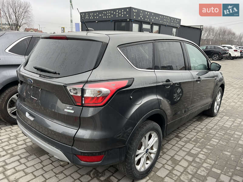 Внедорожник / Кроссовер Ford Escape 2016 в Львове