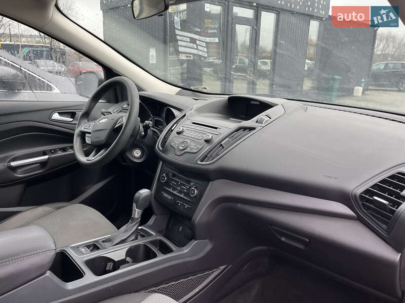 Внедорожник / Кроссовер Ford Escape 2016 в Львове