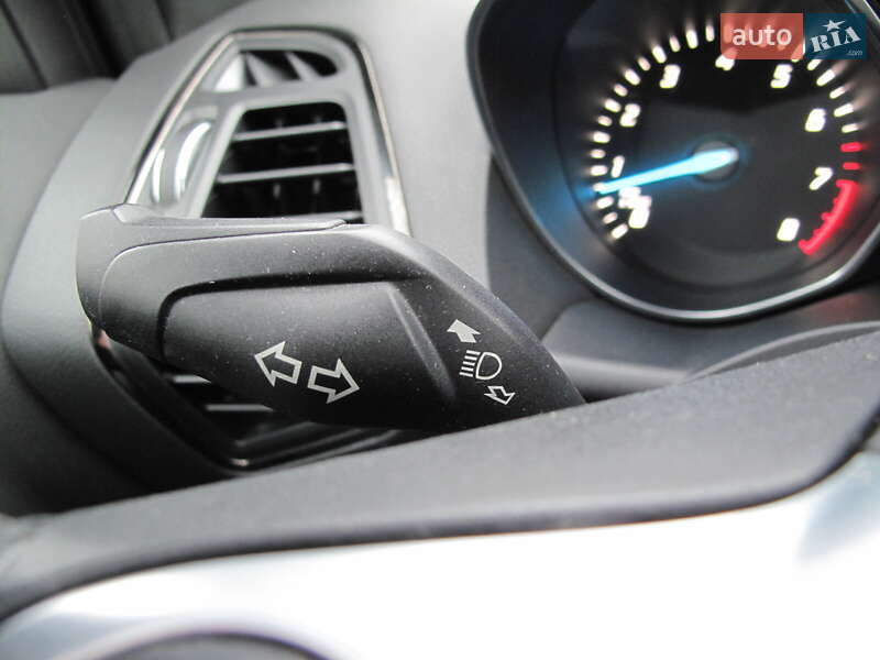 Внедорожник / Кроссовер Ford Escape 2016 в Киеве