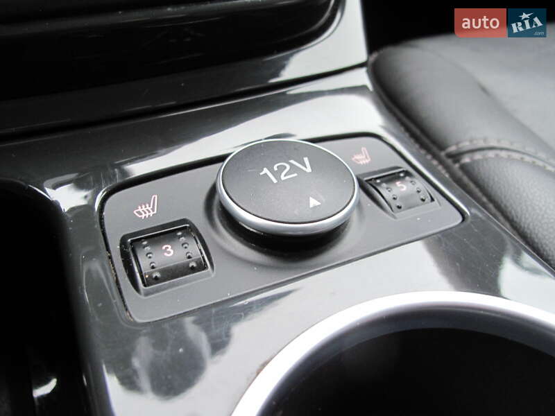 Внедорожник / Кроссовер Ford Escape 2016 в Киеве