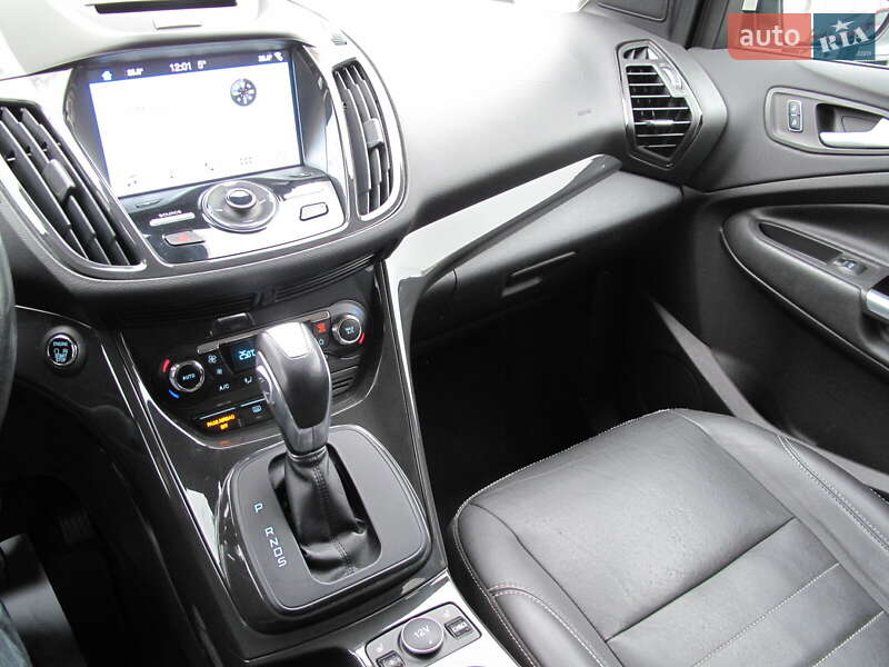 Внедорожник / Кроссовер Ford Escape 2016 в Киеве