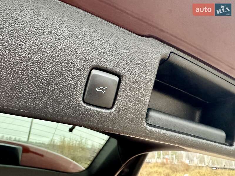 Внедорожник / Кроссовер Ford Escape 2021 в Чернигове