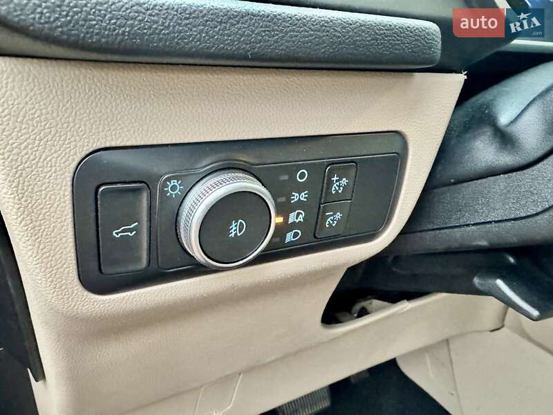 Внедорожник / Кроссовер Ford Escape 2021 в Чернигове