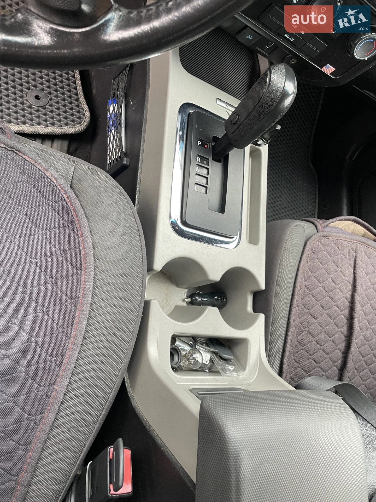 2010 Ford Escape - мініатюра 18