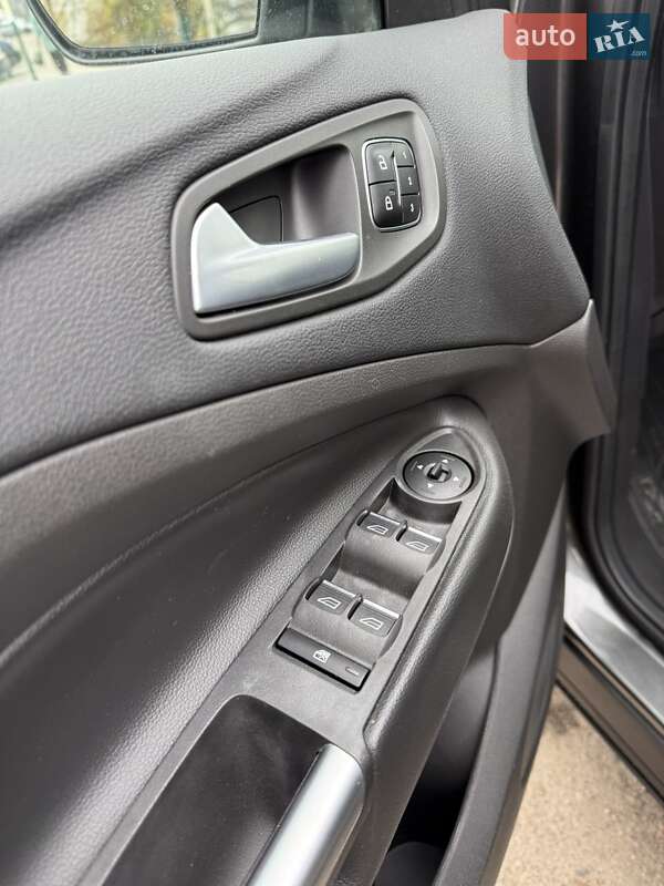 Позашляховик / Кросовер Ford Escape 2016 в Сумах фото 22 Позашляховик / Кросовер Ford Escape 2016 в Сумах