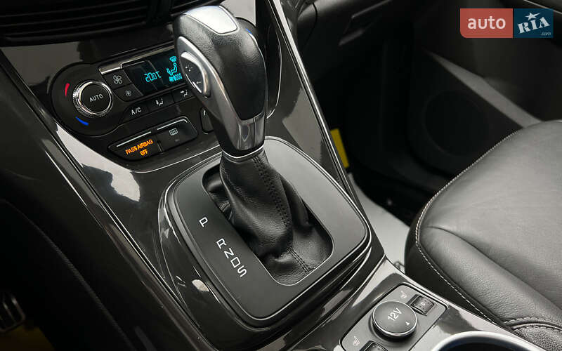 Позашляховик / Кросовер Ford Escape 2015 в Львові