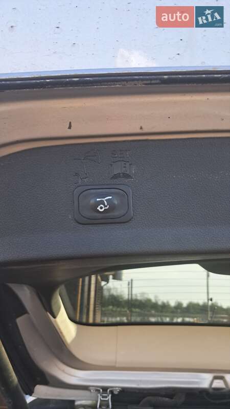 Внедорожник / Кроссовер Ford Escape 2015 в Нововолынске