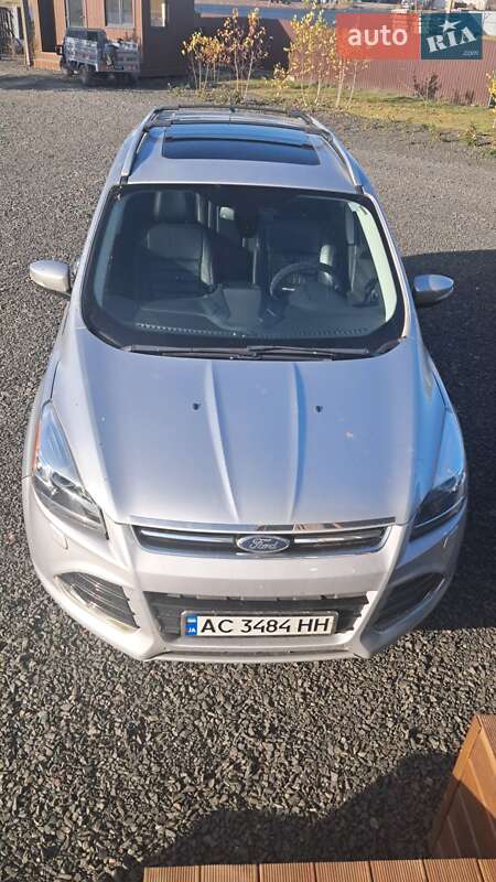 Внедорожник / Кроссовер Ford Escape 2015 в Нововолынске