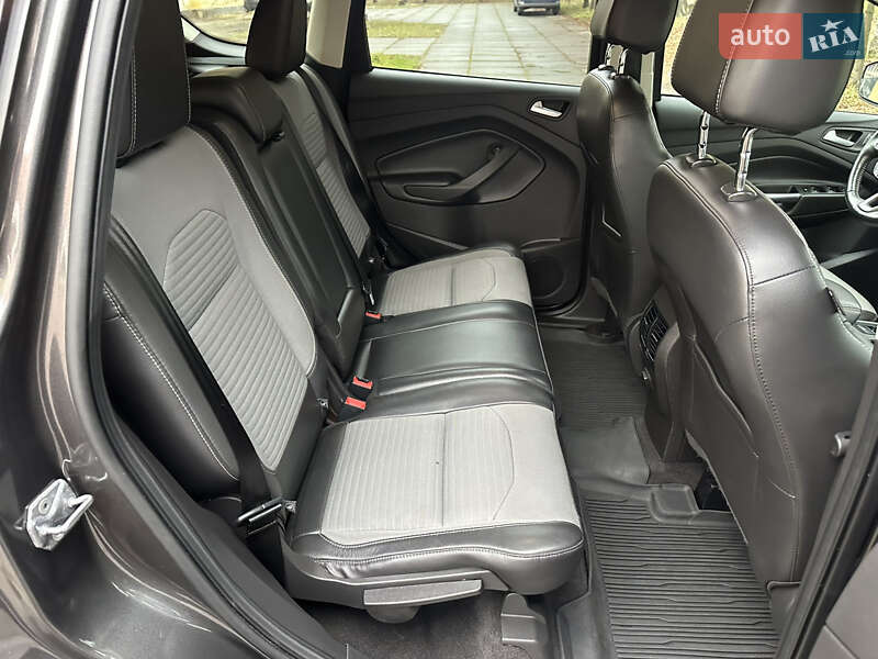 Внедорожник / Кроссовер Ford Escape 2017 в Киеве