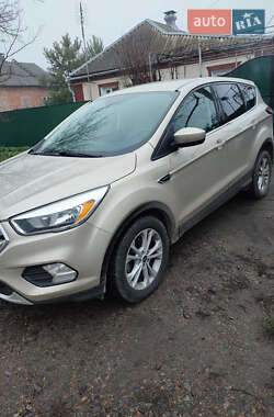 Позашляховик / Кросовер Ford Escape 2016 в Долинській