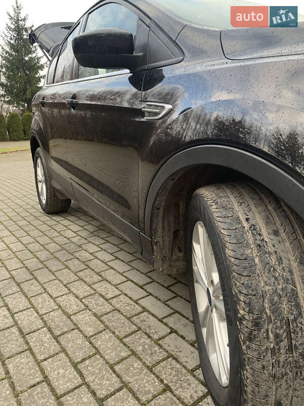 Позашляховик / Кросовер Ford Escape 2016 в Малехові