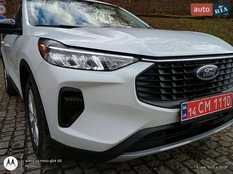 Позашляховик / Кросовер Ford Escape 2024 в Хусті