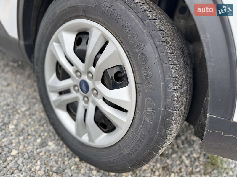 Позашляховик / Кросовер Ford Escape 2019 в Тернополі