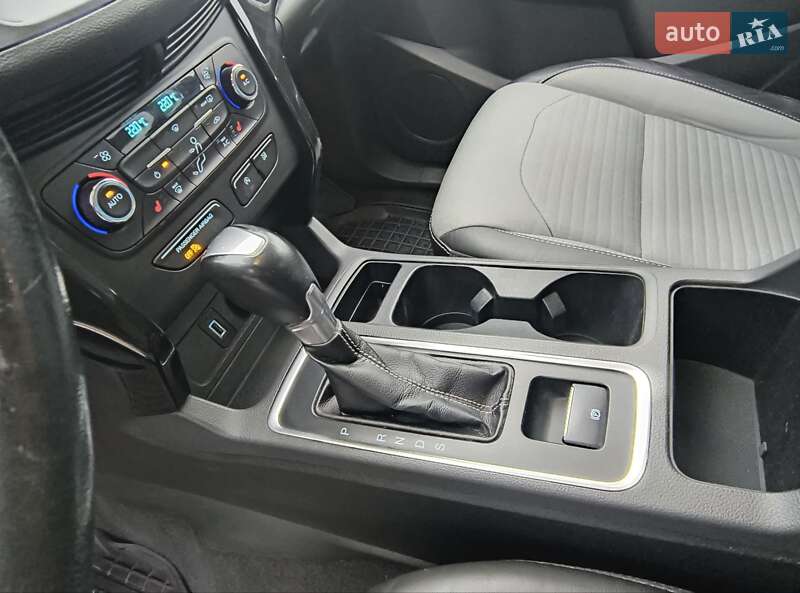 Внедорожник / Кроссовер Ford Escape 2017 в Житомире