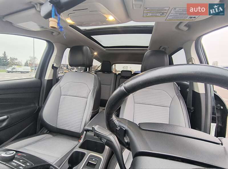 Внедорожник / Кроссовер Ford Escape 2017 в Житомире