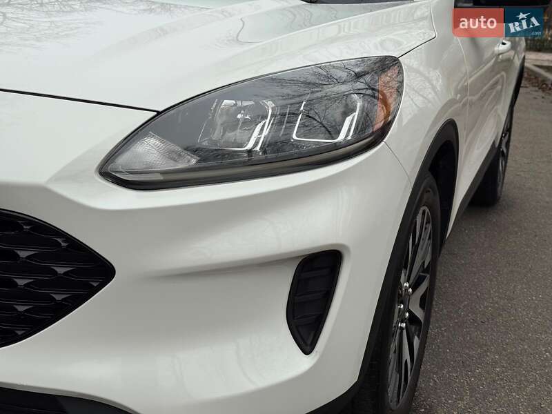 Позашляховик / Кросовер Ford Escape 2019 в Запоріжжі