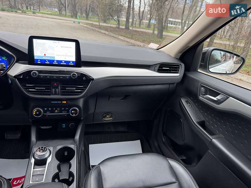 Позашляховик / Кросовер Ford Escape 2019 в Запоріжжі