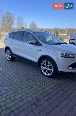 Внедорожник / Кроссовер Ford Escape 2012 в Иршаве