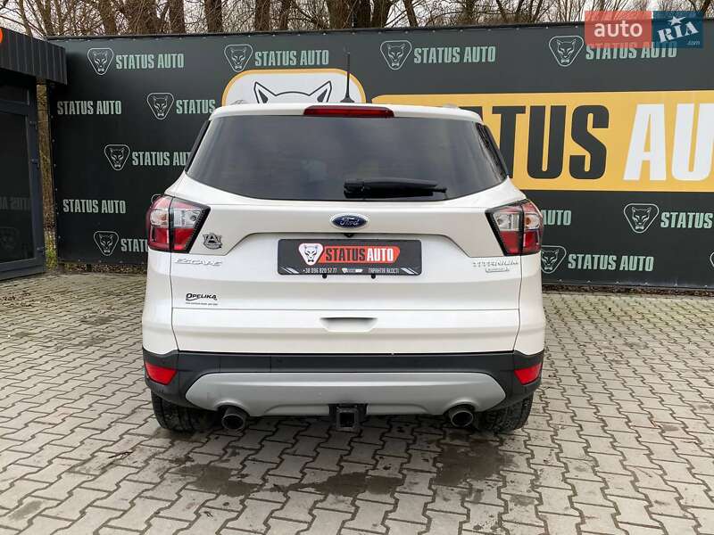 Внедорожник / Кроссовер Ford Escape 2017 в Хмельницком