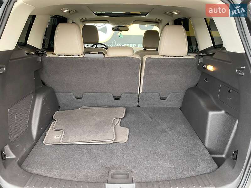 Внедорожник / Кроссовер Ford Escape 2017 в Хмельницком