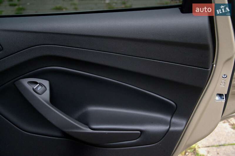 Позашляховик / Кросовер Ford Escape 2017 в Житомирі фото 35 Позашляховик / Кросовер Ford Escape 2017 в Житомирі