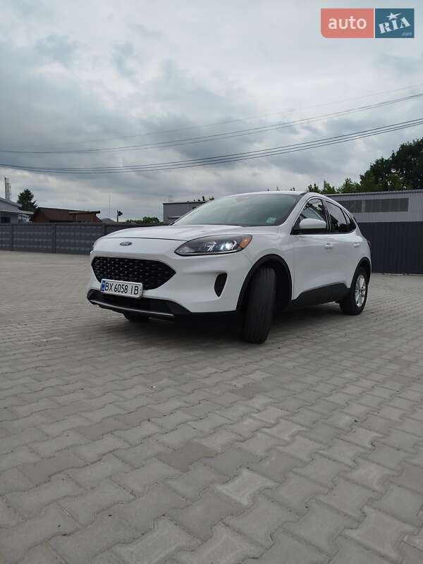 Внедорожник / Кроссовер Ford Escape 2020 в Изяславе