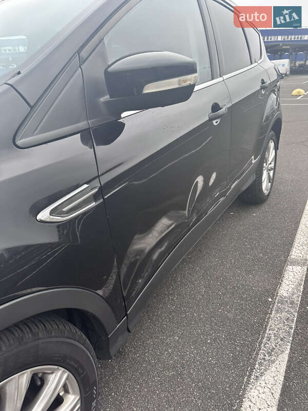 Внедорожник / Кроссовер Ford Escape 2016 в Киеве