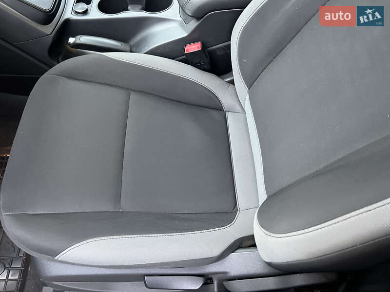 Позашляховик / Кросовер Ford Escape 2013 в Києві фото 11 Позашляховик / Кросовер Ford Escape 2013 в Києві