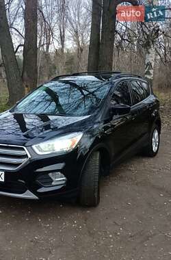 Внедорожник / Кроссовер Ford Escape 2018 в Каменском