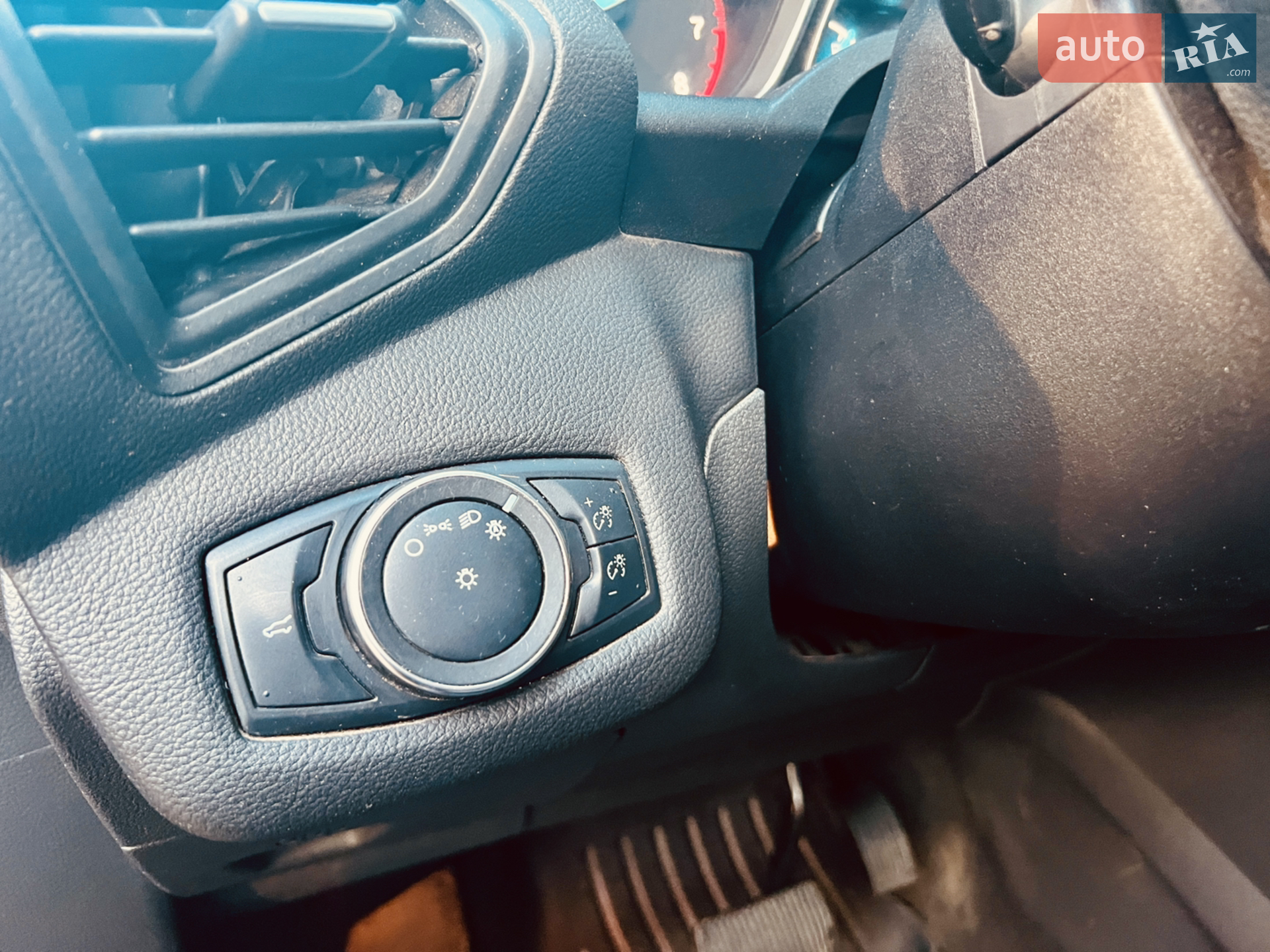 2019 Ford Escape - мініатюра 21