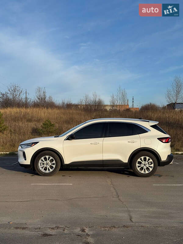 Внедорожник / Кроссовер Ford Escape 2023 в Сумах