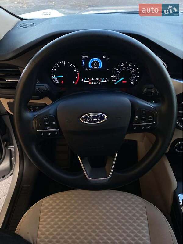 Внедорожник / Кроссовер Ford Escape 2019 в Львове