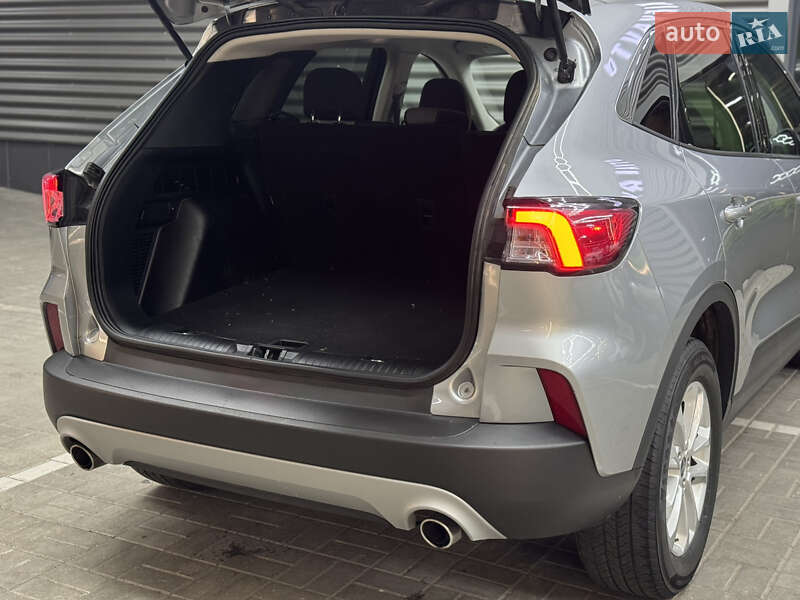 Позашляховик / Кросовер Ford Escape 2021 в Києві