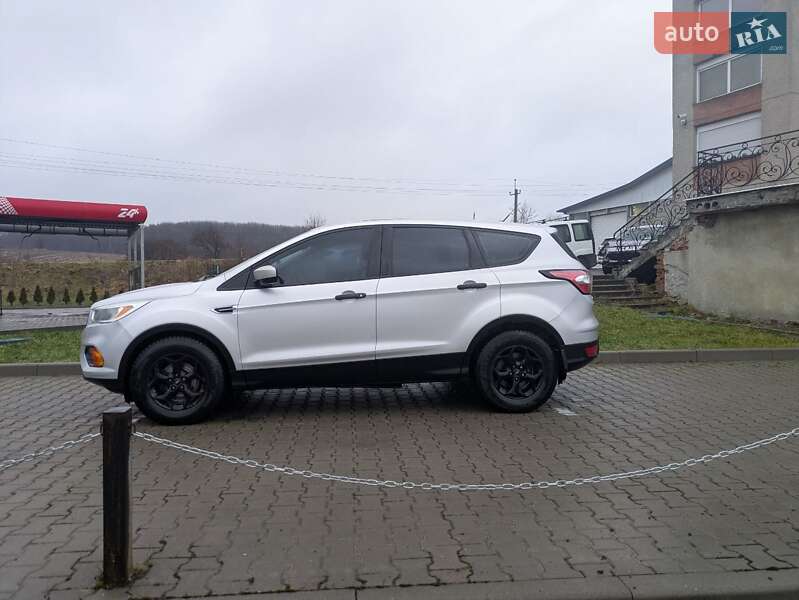 Позашляховик / Кросовер Ford Escape 2017 в Львові