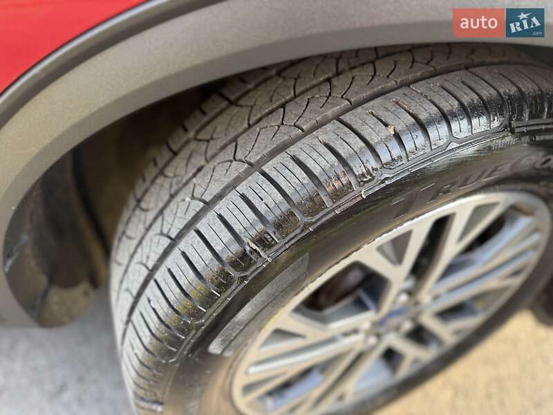 Внедорожник / Кроссовер Ford Escape 2020 в Киеве