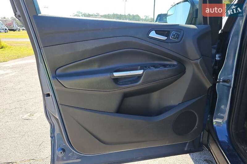 Внедорожник / Кроссовер Ford Escape 2018 в Ровно