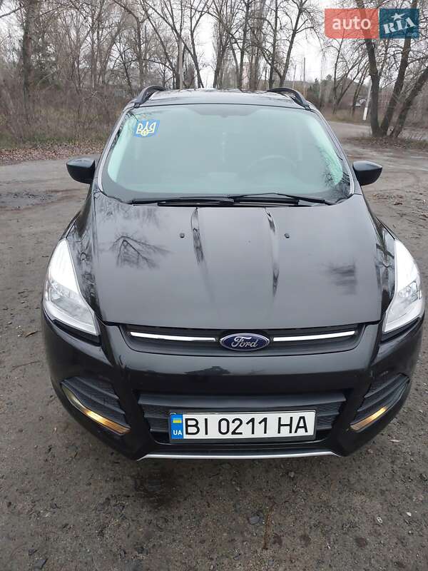 Внедорожник / Кроссовер Ford Escape 2014 в Горишних Плавнях