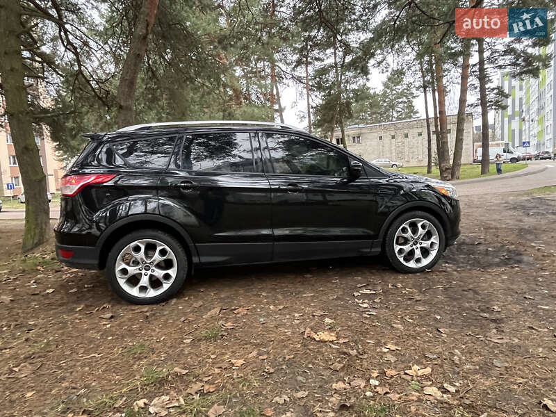 Внедорожник / Кроссовер Ford Escape 2014 в Новояворовске