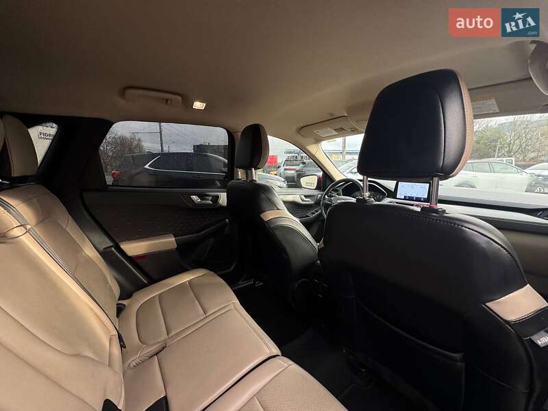 Внедорожник / Кроссовер Ford Escape 2020 в Луцке