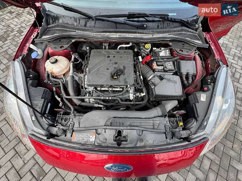 Внедорожник / Кроссовер Ford Escape 2020 в Луцке