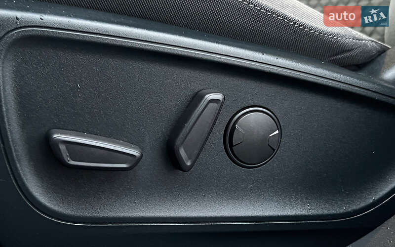 Внедорожник / Кроссовер Ford Escape 2020 в Львове