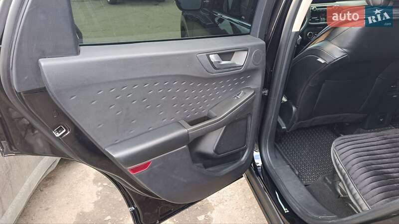 Внедорожник / Кроссовер Ford Escape 2020 в Одессе