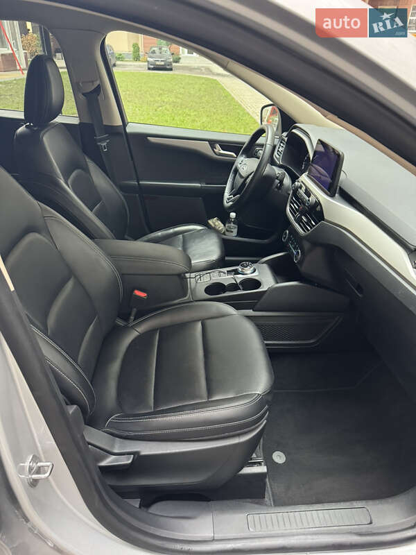 Внедорожник / Кроссовер Ford Escape 2019 в Киеве