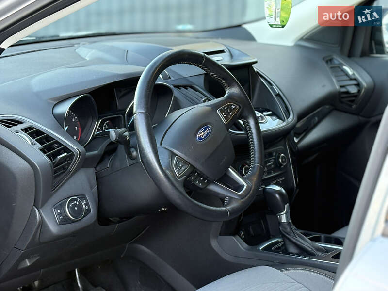 Внедорожник / Кроссовер Ford Escape 2016 в Тернополе