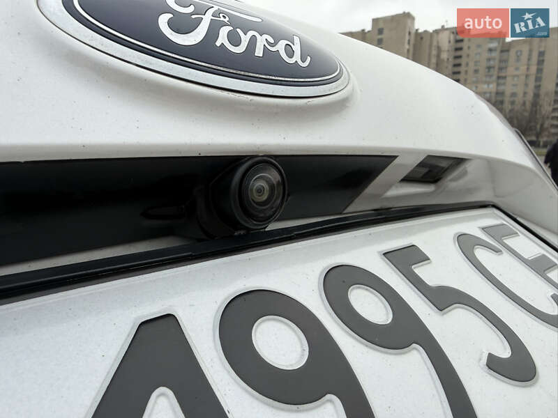 Позашляховик / Кросовер Ford Escape 2017 в Києві