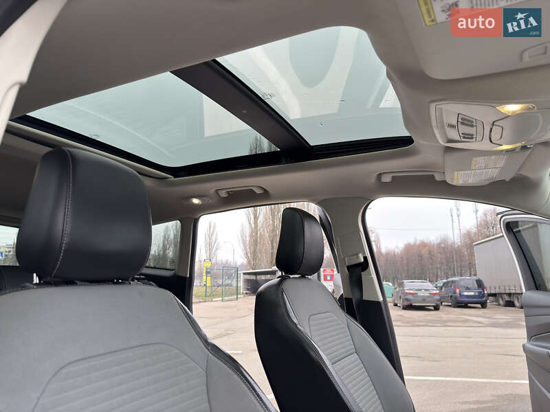 Позашляховик / Кросовер Ford Escape 2017 в Києві