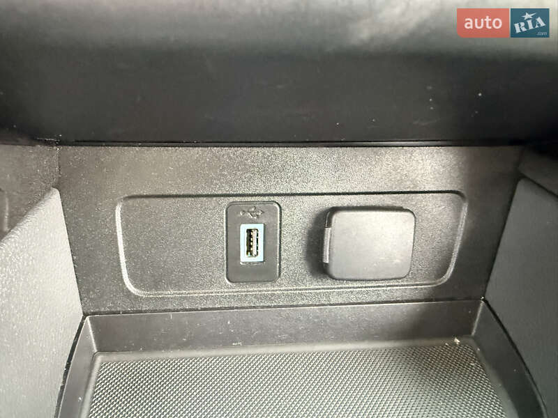 Позашляховик / Кросовер Ford Escape 2017 в Києві