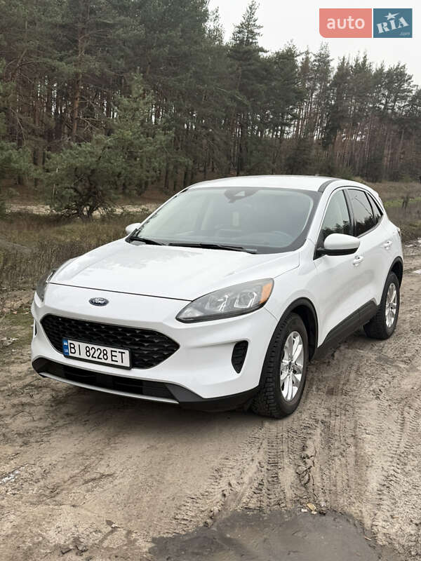 Внедорожник / Кроссовер Ford Escape 2020 в Полтаве