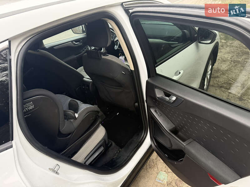 Внедорожник / Кроссовер Ford Escape 2020 в Полтаве